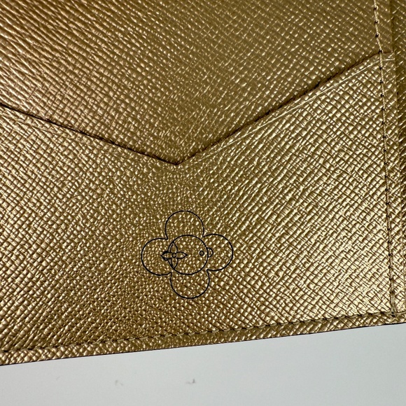 LOUIS VUITTON Passport Cover Monogram Vivienne 2025 Print New in Box - Picture 8 of 11